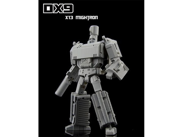 DX9 War In Pocket X13 Mightron Figure Details And Images   Not G1 Megatron And Gun  (3 of 4)